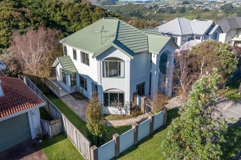 Photo of property in 18 Amesbury Drive, Churton Park, Wellington, 6037