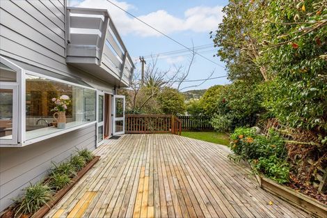 Photo of property in 7 Angell Street, Johnsonville, Wellington, 6037