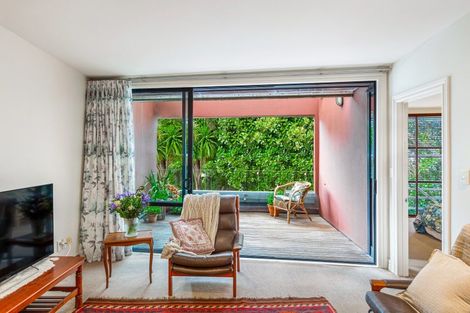 Photo of property in 3/36 Victoria Road, Devonport, Auckland, 0624