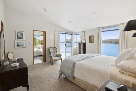 Photo of property in 28 Molyneux Close, Whitby, Porirua, 5024