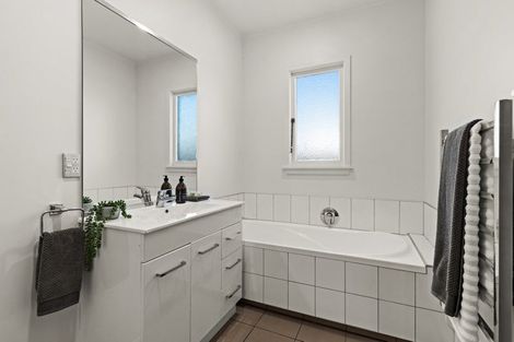 Photo of property in 22 Campbell Street, Havelock North, 4130