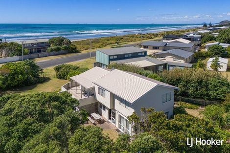 Photo of property in 66 Bway Road, Waihi Beach, 3611