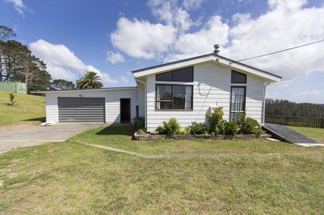Photo of property in 5705 Pouto Road, Pouto, 0391