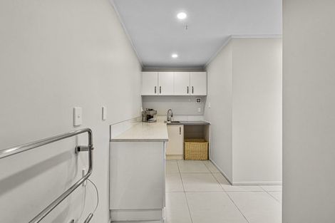 Photo of property in 188 Sandspit Road, Shelly Park, Auckland, 2014