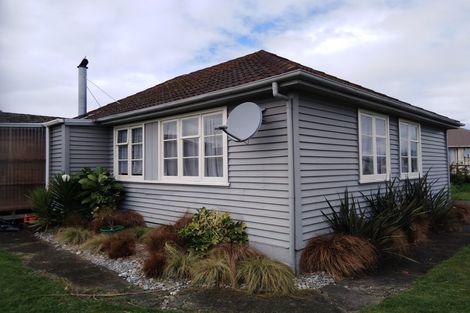 Photo of property in 2 Larsen Street, Westport, 7825