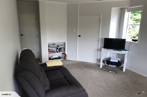 Photo of property in 11 Taipari Road, Te Atatu Peninsula, Auckland, 0610