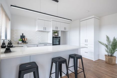 Photo of property in 9 One Haruru Street, Cambridge, 3493