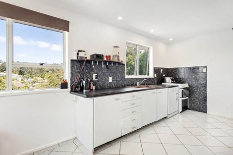 Photo of property in 12 Tempo Place, Torbay, Auckland, 0630