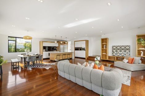 Photo of property in 17 Waitemata Road, Hauraki, Auckland, 0622
