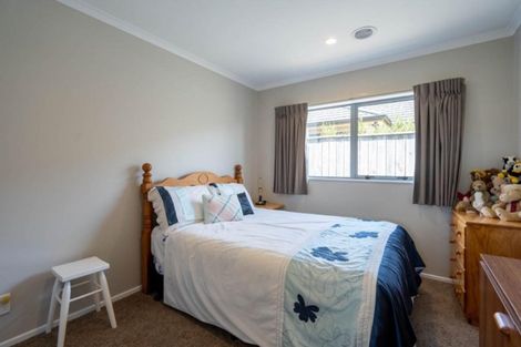 Photo of property in 4 Petrel Close, Paraparaumu Beach, Paraparaumu, 5032