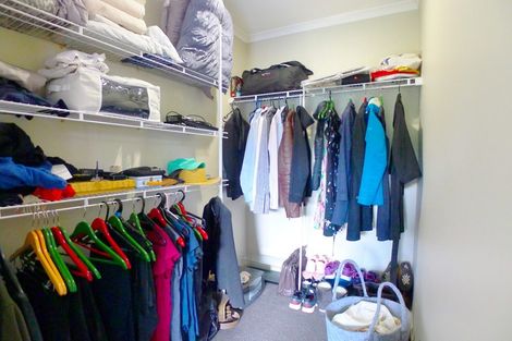 Photo of property in 2 Renata Crescent, Te Atatu Peninsula, Auckland, 0610