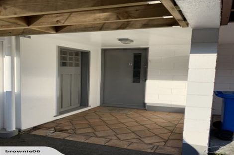 Photo of property in 21f7 Collins Avenue, Tawa, Wellington, 5028