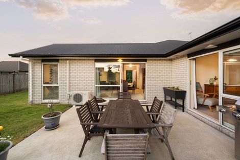 Photo of property in 9a Dover Road, St Andrews, Hamilton, 3200