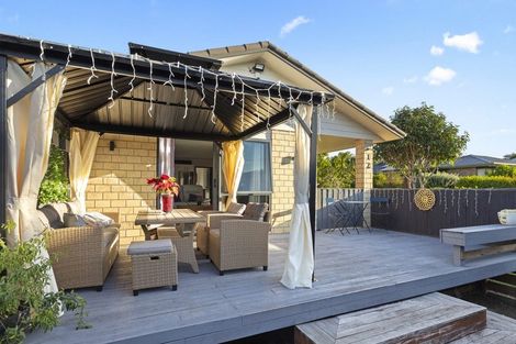 Photo of property in 12 Rays Way, Tuakau, 2121