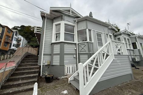 Photo of property in 142 Aro Street, Aro Valley, Wellington, 6021