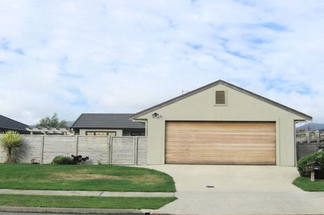 Photo of property in 23 San Priamo Place, Paraparaumu Beach, Paraparaumu, 5032