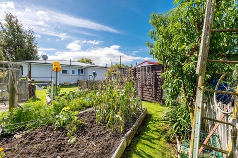 Photo of property in 85 Timaru Road, Waimate, 7924