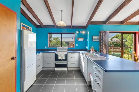 Photo of property in 4 Moana Street, Otaki Beach, Otaki, 5512