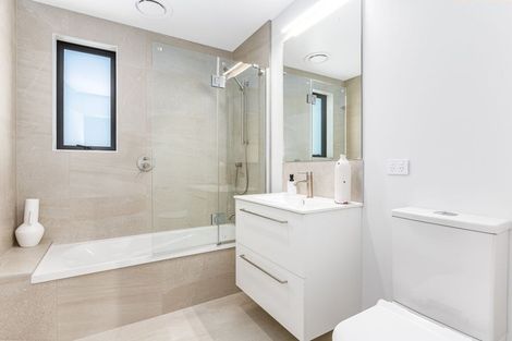 Photo of property in 2 Tiratu Rise, Whitby, 5024