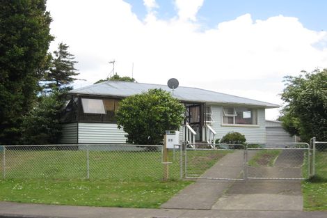 Photo of property in 25 Jupiter Street, Rosehill, Papakura, 2113