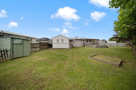 Photo of property in 19 Clendon Place, Manurewa, Auckland, 2102