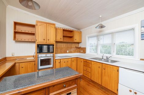 Photo of property in 37 Sackville Street, Martinborough, 5711