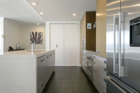 Photo of property in 225 Lake Terrace, Waipahihi, Taupo, 3330