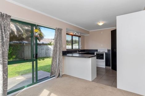 Photo of property in 15 Romana Crescent, Papamoa Beach, Papamoa, 3118