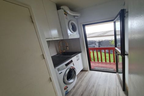 Photo of property in 2/21 Southview Place, Wattle Downs, Auckland, 2102