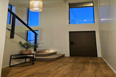 Photo of property in 10 Eliot Street, New Plymouth, 4310