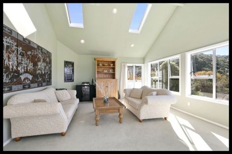 Photo of property in 19a Woodmancote Road, Khandallah, Wellington, 6035