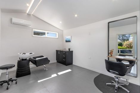 Photo of property in 7 Palmerston Road, Havelock North, 4130