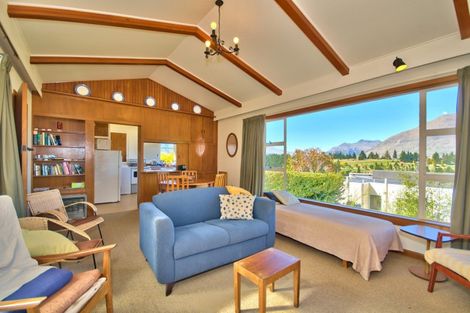 Photo of property in 87 Frankton Road, Queenstown, 9300