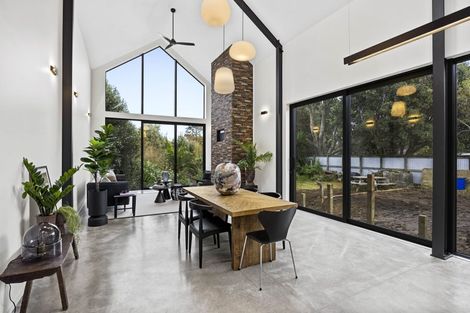 Photo of property in 88 Wairau Road, Oakura, 4314