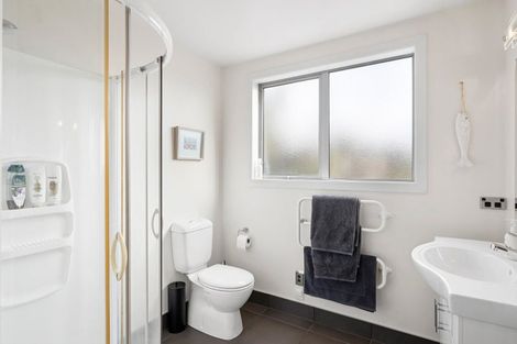 Photo of property in 12 Bovett Place, Wanaka, 9305