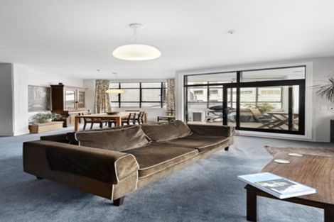 Photo of property in Endeavour Apartments, 12/125u Thorndon Quay, Pipitea, Wellington, 6011