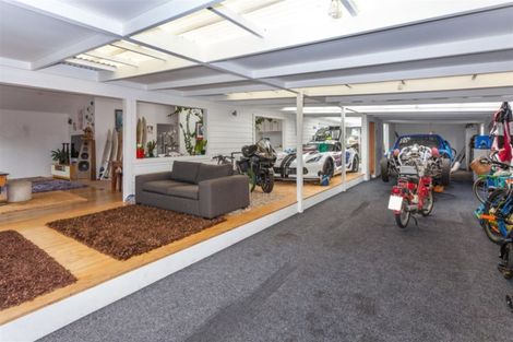 Photo of property in 217 Ocean Road, Whangamata, 3620