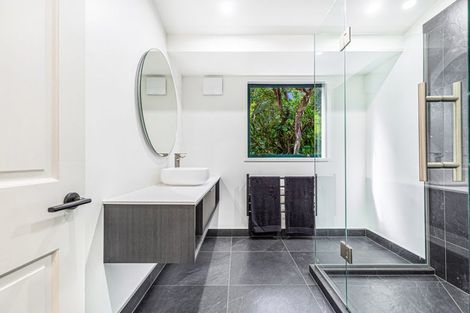 Photo of property in 108 Opanuku Road, Henderson Valley, Auckland, 0612