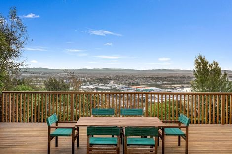 Photo of property in 126 Cannon Hill Crescent, Mount Pleasant, Christchurch, 8081