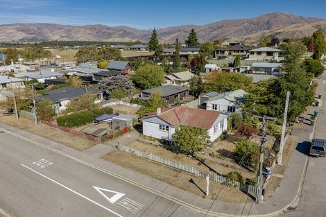 Photo of property in 64 Inniscort Street, Cromwell, 9310