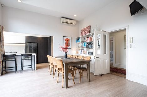 Photo of property in 8 Aikmans Road, Merivale, Christchurch, 8014