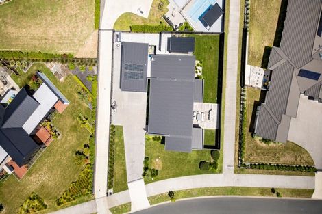 Photo of property in 17 Mike Smith Drive, Cambridge, 3434