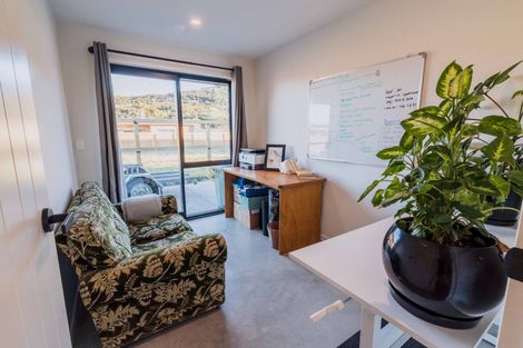 Photo of property in 5 Tahi Street, Albert Town, Wanaka, 9305