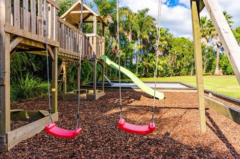 Photo of property in 381 Cove Road, Waipu, 0582