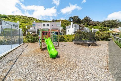 Photo of property in 60 Saddleback Grove, Karori, Wellington, 6012