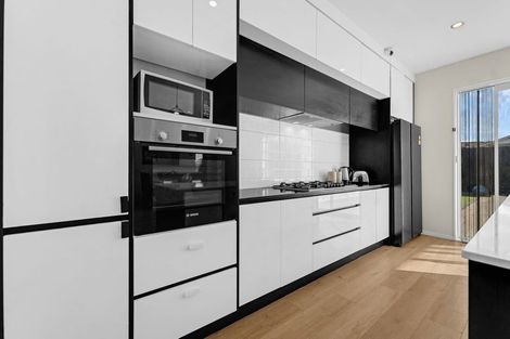 Photo of property in 18 Calder Crescent, Pokeno, 2402