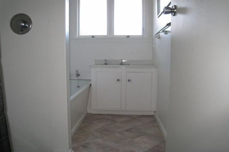 Photo of property in 4 Kyeburn Place, Avonhead, Christchurch, 8042