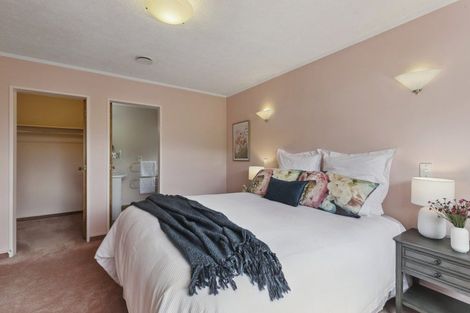 Photo of property in 39 Satara Crescent, Khandallah, Wellington, 6035