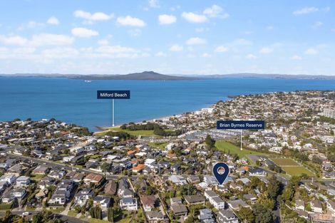 Photo of property in 34a Seaview Road, Castor Bay, Auckland, 0620