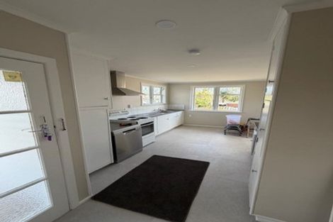 Photo of property in 18 Tawa Road, Te Atatu Peninsula, Auckland, 0610